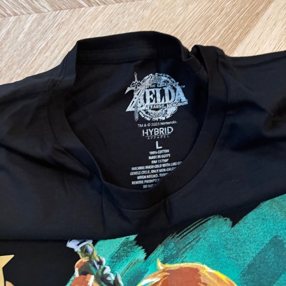 NWOT Nintendo The Legend of Zelda: Tears of The Kingdom Link Portrait T-Shirt - Picture 2 of 5